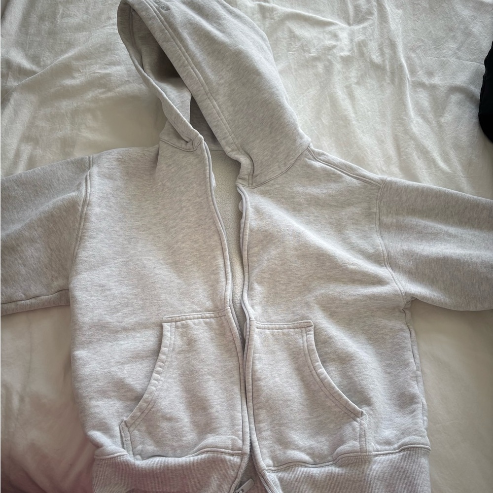 Aritzia Light Gray women Zip Hoodie -